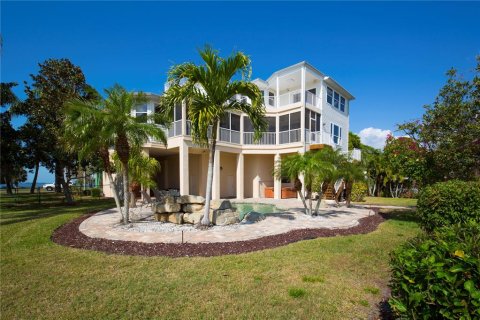 Casa en alquiler en Tarpon Springs, Florida, 5 dormitorios, 380.16 m2 № 1640274 - foto 4