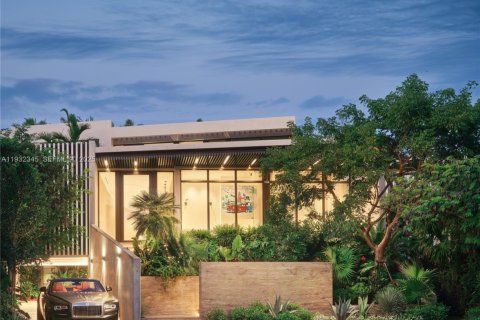 House in Miami, Florida 7 bedrooms, 993.03 sq.m. № 1991610 - photo 3