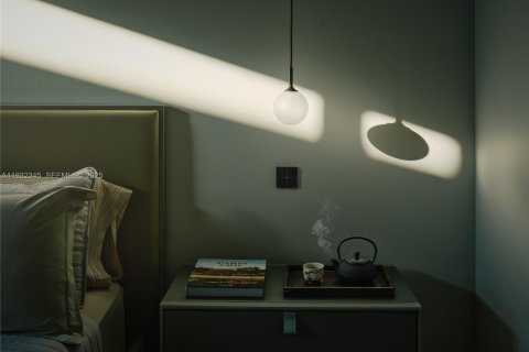 House in Miami, Florida 7 bedrooms, 993.03 sq.m. № 1991610 - photo 25