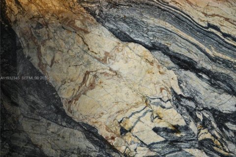 House in Miami, Florida 7 bedrooms, 993.03 sq.m. № 1991610 - photo 27