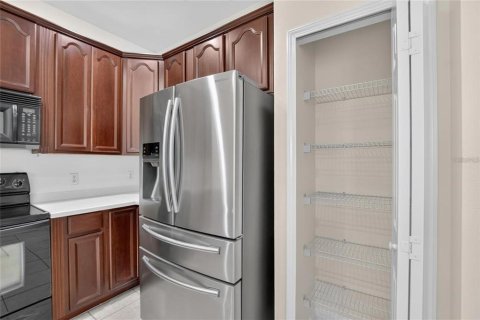 Villa ou maison à louer à Apollo Beach, Floride: 2 chambres, 129.41 m2 № 2419990 - photo 6