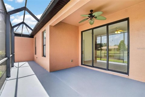 Villa ou maison à louer à Apollo Beach, Floride: 2 chambres, 129.41 m2 № 2419990 - photo 3