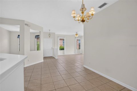 Villa ou maison à louer à Apollo Beach, Floride: 2 chambres, 129.41 m2 № 2419990 - photo 10