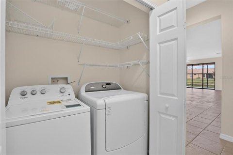 Villa ou maison à louer à Apollo Beach, Floride: 2 chambres, 129.41 m2 № 2419990 - photo 19