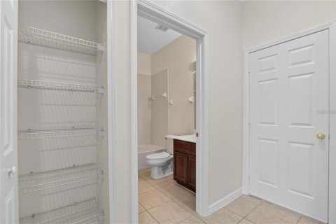 Villa ou maison à louer à Apollo Beach, Floride: 2 chambres, 129.41 m2 № 2419990 - photo 20
