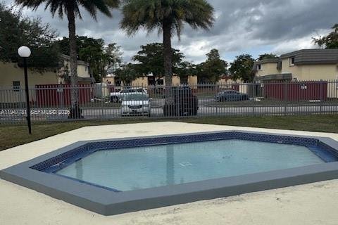 Copropriété à vendre à Miami, Floride: 2 chambres, 117.61 m2 № 2003876 - photo 27