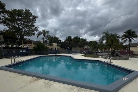 Copropriété à vendre à Miami, Floride: 2 chambres, 117.61 m2 № 2003876 - photo 26