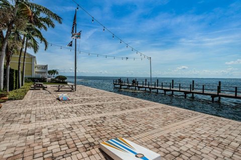 Condo in Saint Petersburg, Florida, 1 bedroom  № 2235450 - photo 28