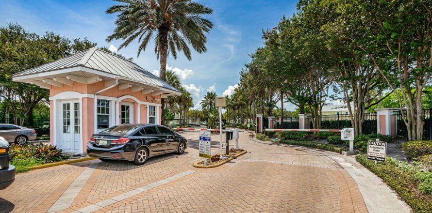 Condo in Saint Petersburg, Florida, 1 bedroom  № 2235450