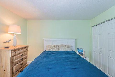 Condo in Saint Petersburg, Florida, 1 bedroom  № 2235450 - photo 12