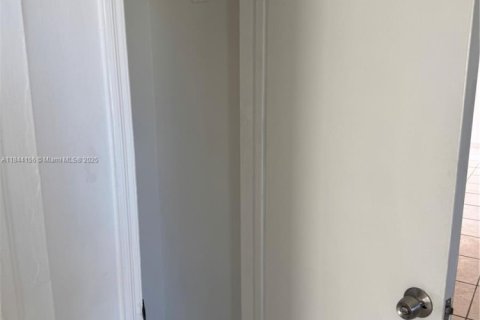 Condo in Miami Beach, Florida, 1 bedroom  № 1839431 - photo 7
