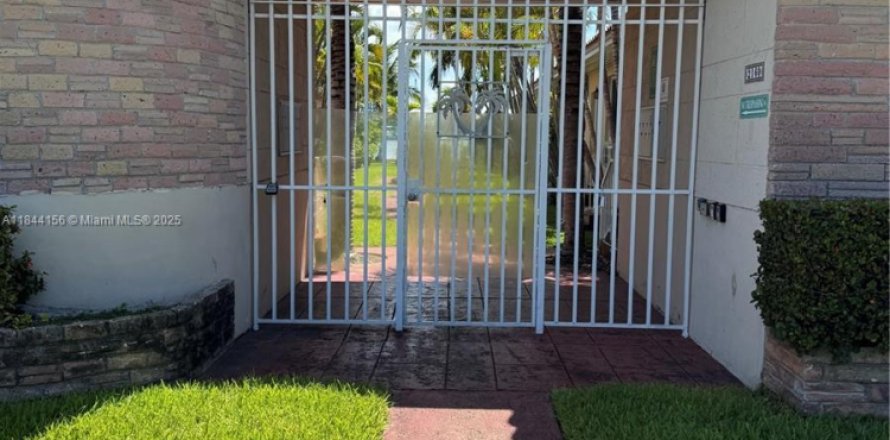 Condo in Miami Beach, Florida, 1 bedroom  № 1839431