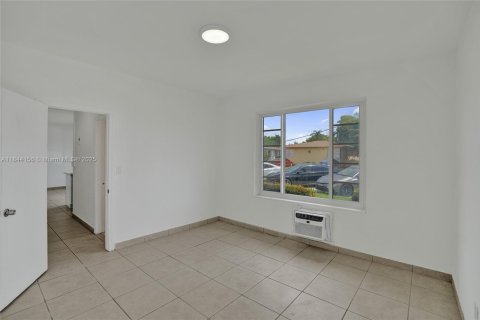 Condo in Miami Beach, Florida, 1 bedroom  № 1839431 - photo 10