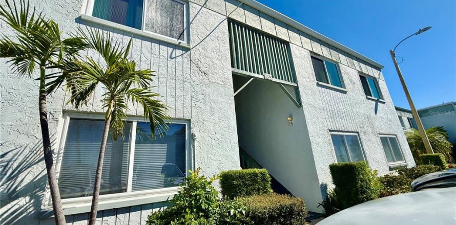 Condo à Clearwater, Floride, 2 chambres  № 2378240