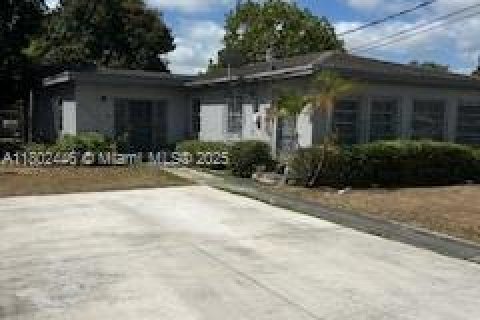 Land in West Perrine, Florida № 1688644 - photo 3