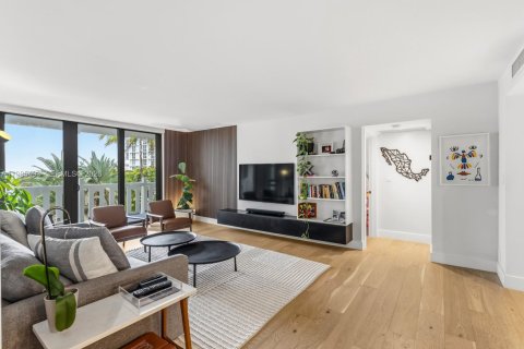 Купить кондоминиум в Ки-Бискейн, Флорида 2 спальни, 130.9м2, № 2048858 - фото 12