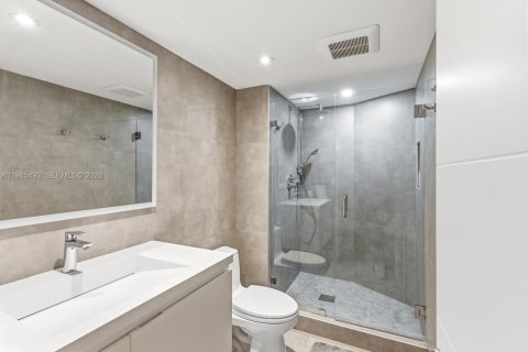 Купить кондоминиум в Ки-Бискейн, Флорида 2 спальни, 130.9м2, № 2048858 - фото 22