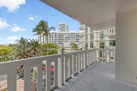 Купить кондоминиум в Ки-Бискейн, Флорида 2 спальни, 130.9м2, № 2048858 - фото 10