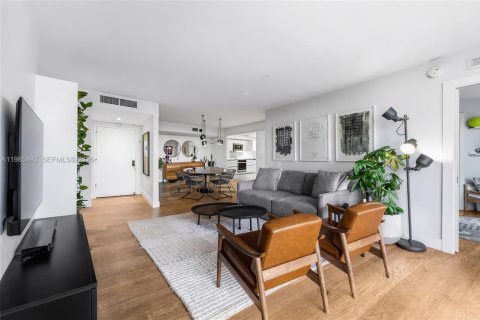 Купить кондоминиум в Ки-Бискейн, Флорида 2 спальни, 130.9м2, № 2048858 - фото 3