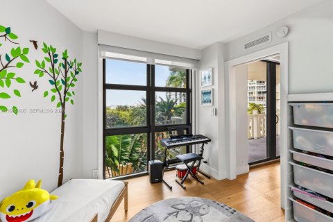 Купить кондоминиум в Ки-Бискейн, Флорида 2 спальни, 130.9м2, № 2048858 - фото 19