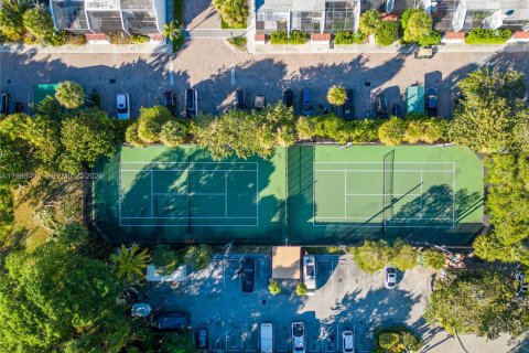 Купить кондоминиум в Ки-Бискейн, Флорида 2 спальни, 130.9м2, № 2048858 - фото 27