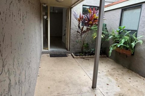 Touwnhouse à vendre à Hollywood, Floride: 2 chambres, 150.04 m2 № 2192425 - photo 5