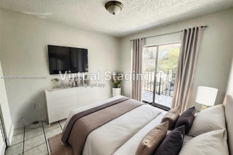 Apartamento en alquiler en Miami, Florida, 3 dormitorios, 102.19 m2 № 2031778 - foto 8