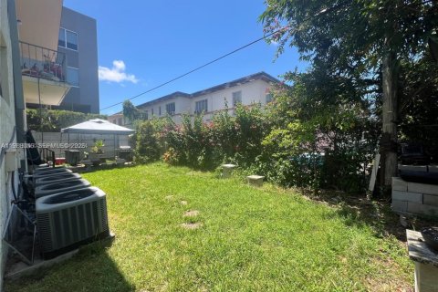 Apartamento en alquiler en Miami, Florida, 3 dormitorios, 102.19 m2 № 2031778 - foto 21