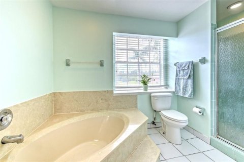 House in Bradenton, Florida 4 bedrooms, 216.56 sq.m. № 1842268 - photo 26
