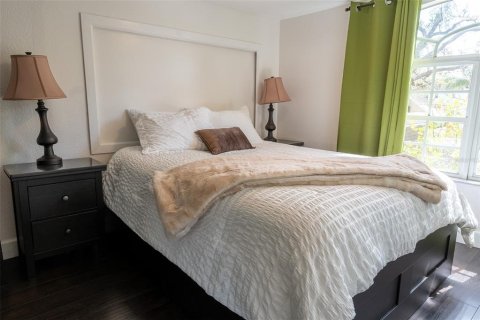 Снять в аренду квартиру в Тампа, Флорида 3 комнаты, 83.61м2, № 2155873 - фото 6