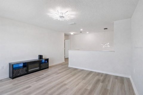 Купить виллу или дом в Уинтер-Хейвен, Флорида 4 комнаты, 238.39м2, № 2110040 - фото 15