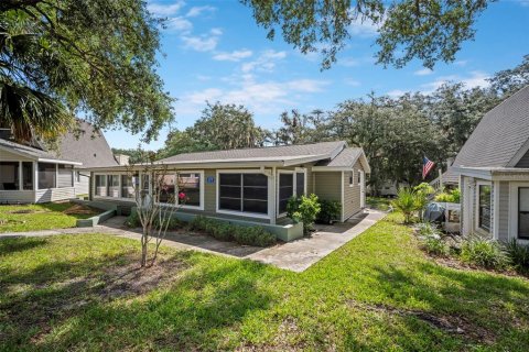Condo in Clermont, Florida, 2 bedrooms  № 2216453 - photo 5