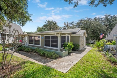 Condo in Clermont, Florida, 2 bedrooms  № 2216453 - photo 7