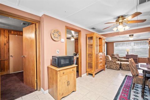 Condo in Clermont, Florida, 2 bedrooms  № 2216453 - photo 19