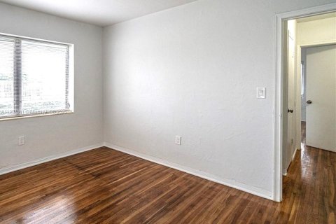 Condominio en alquiler en Miami Beach, Florida, 2 dormitorios, 78.87 m2 № 1964248 - foto 11