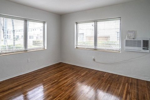 Condominio en alquiler en Miami Beach, Florida, 2 dormitorios, 78.87 m2 № 1964248 - foto 8