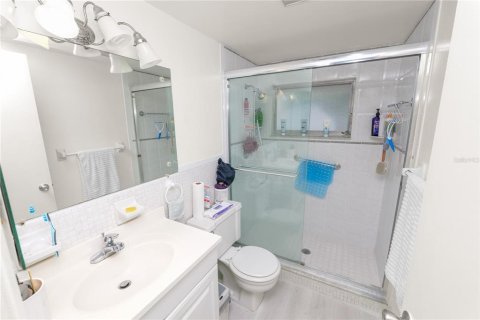 Condo in Saint Petersburg, Florida, 2 bedrooms  № 1675740 - photo 20