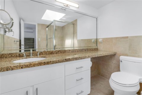 Adosado en alquiler en North Miami Beach, Florida, 3 dormitorios, 151.8 m2 № 1896550 - foto 16