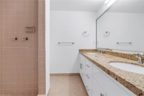 Adosado en alquiler en North Miami Beach, Florida, 3 dormitorios, 151.8 m2 № 1896550 - foto 18