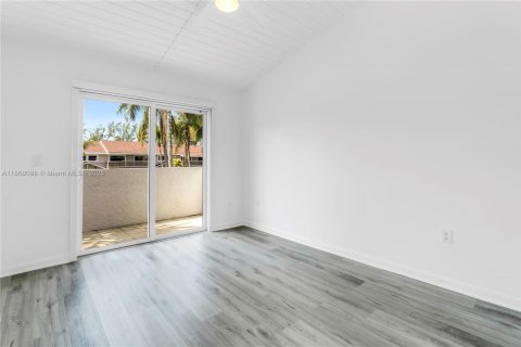 Adosado en alquiler en North Miami Beach, Florida, 3 dormitorios, 151.8 m2 № 1896550 - foto 9