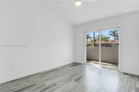 Adosado en alquiler en North Miami Beach, Florida, 3 dormitorios, 151.8 m2 № 1896550 - foto 7