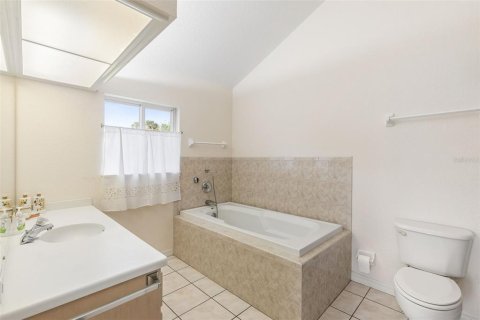 Casa en venta en Clermont, Florida, 4 dormitorios, 292.83 m2 № 2198798 - foto 16