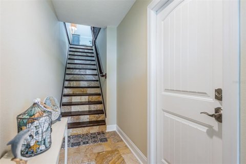 Townhouse in Indian Rocks Beach, Florida 3 bedrooms, 123.56 sq.m. № 1879769 - photo 4