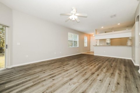 House in Fish Hawk, Florida 3 bedrooms, 124.95 sq.m. № 2379560 - photo 4
