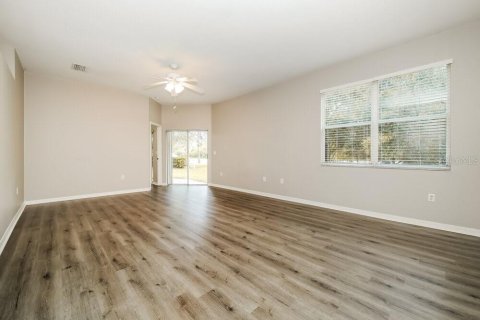 House in Fish Hawk, Florida 3 bedrooms, 124.95 sq.m. № 2379560 - photo 5