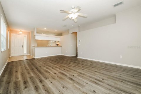 House in Fish Hawk, Florida 3 bedrooms, 124.95 sq.m. № 2379560 - photo 3