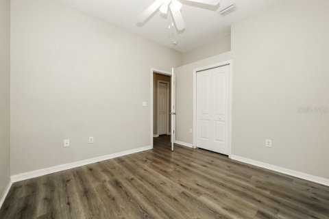 House in Fish Hawk, Florida 3 bedrooms, 124.95 sq.m. № 2379560 - photo 12