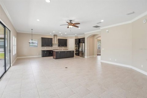 Casa en venta en Land O' Lakes, Florida, 5 dormitorios, 327.2 m2 № 2218498 - foto 9