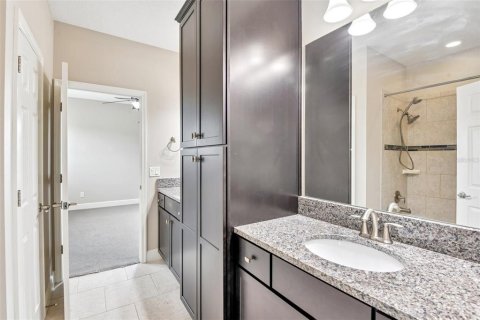 Casa en venta en Land O' Lakes, Florida, 5 dormitorios, 327.2 m2 № 2218498 - foto 26