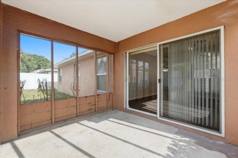 House in Winter Haven, Florida 4 bedrooms, 172.98 sq.m. № 2201374 - photo 26